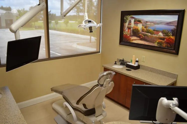 Interior photo: Treatment room at periodontal practice of Richard E. Aguila, DDS