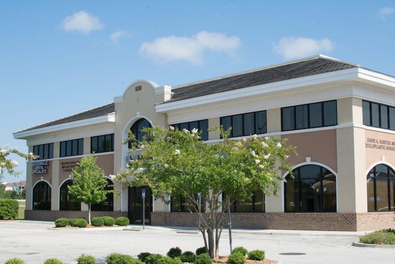 Exterior photo of Dr. Aguila's practice
